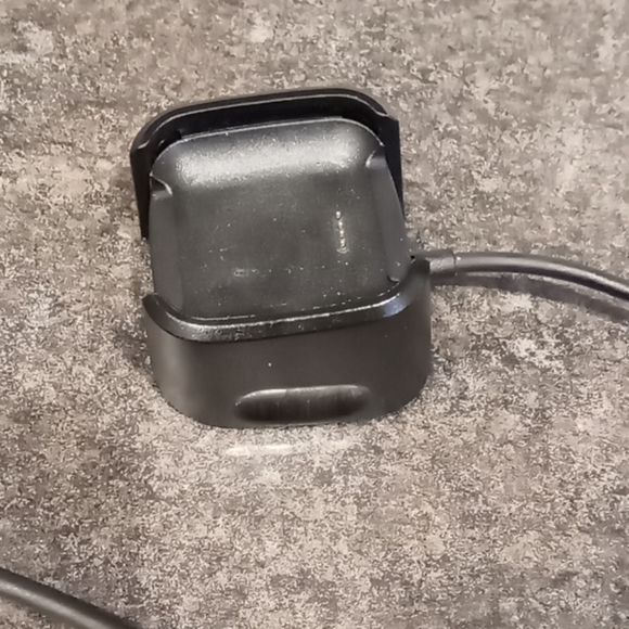 Pack of 2 Fitbit Versa 2 Chargers - Picture 2 of 3